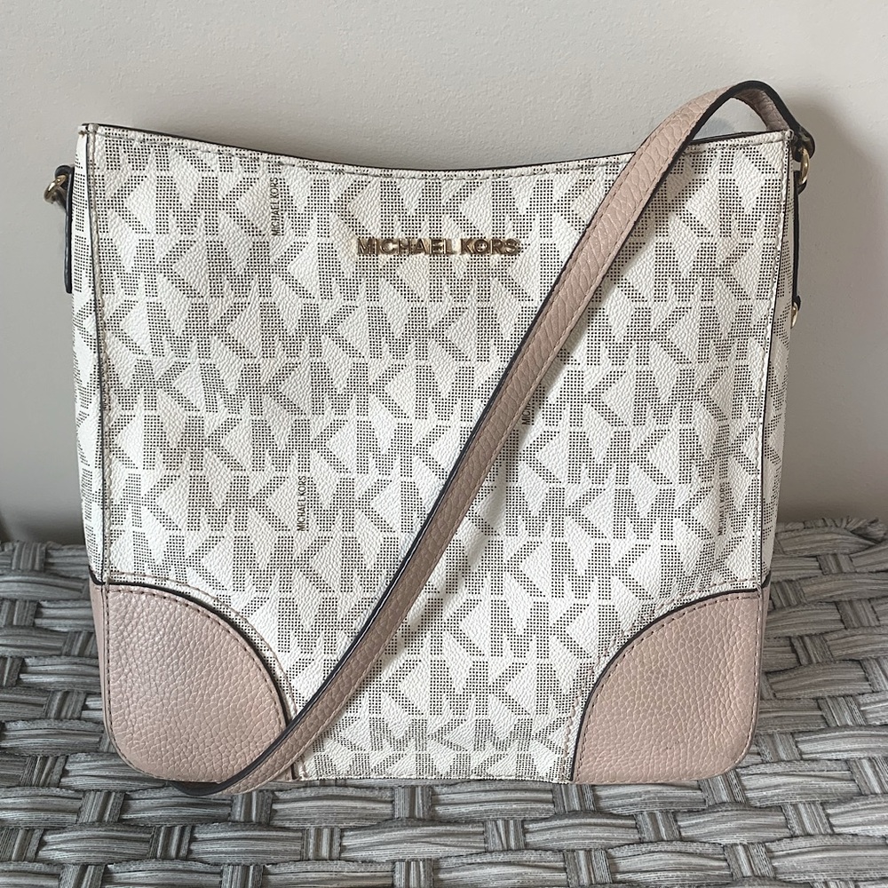 Michael Kors Large Messenger Bag